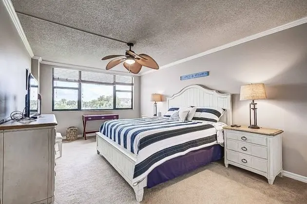 Daire (Harbor Towers 3rd Floor, Bay Views)