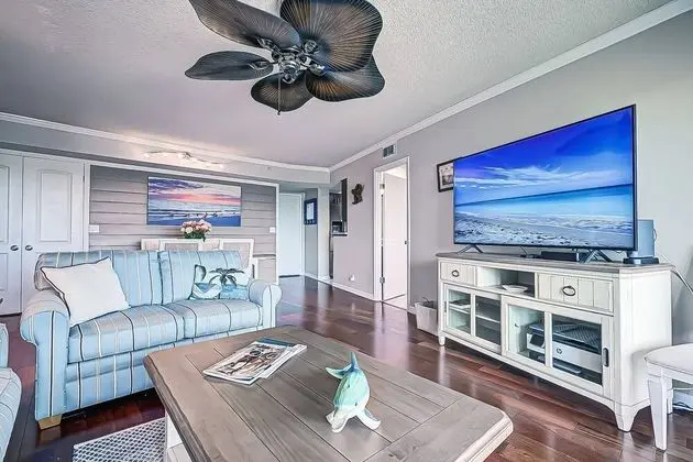 Daire (Harbor Towers 3rd Floor, Bay Views)