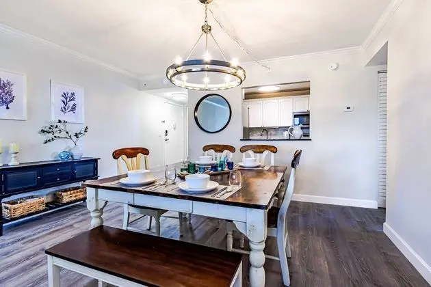 Daire (Harbor Towers End Unit Pool & Bay Vie)
