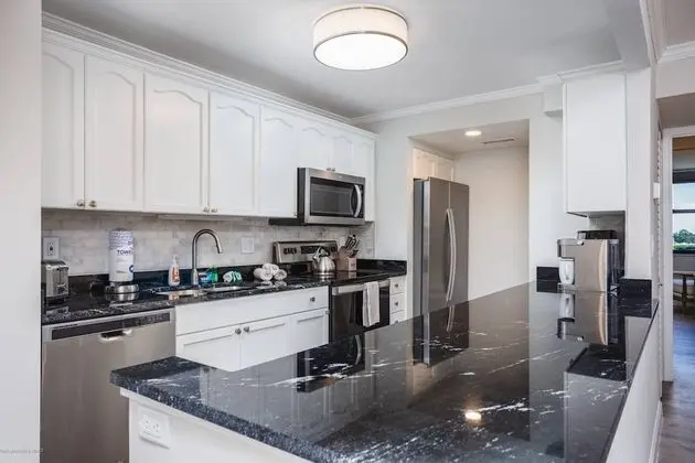Daire (Harbor Towers End Unit Pool & Bay Vie)