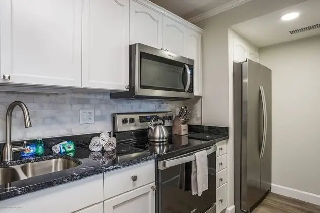 Daire (Harbor Towers End Unit Pool & Bay Vie)