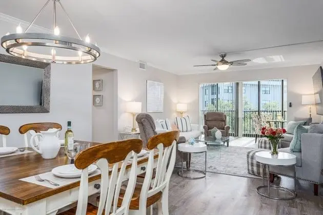 Daire (Harbor Towers End Unit Pool & Bay Vie)