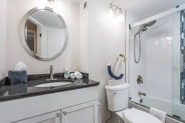 Daire (Harbor Towers End Unit Pool & Bay Vie)