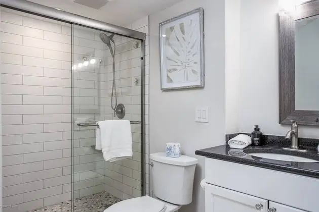Daire (Harbor Towers End Unit Pool & Bay Vie)