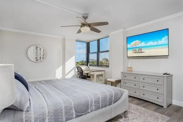 Daire (Harbor Towers End Unit Pool & Bay Vie)