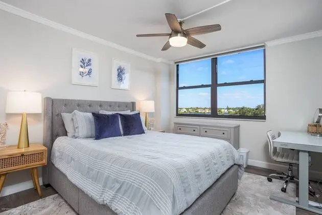 Daire (Harbor Towers End Unit Pool & Bay Vie)