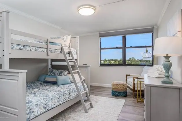 Daire (Harbor Towers End Unit Pool & Bay Vie)