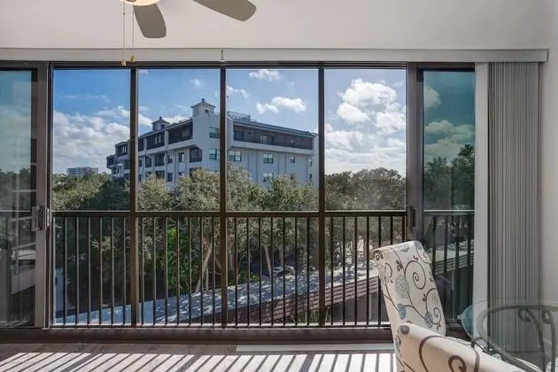 Daire (Harbor Towers End Unit Pool & Bay Vie)