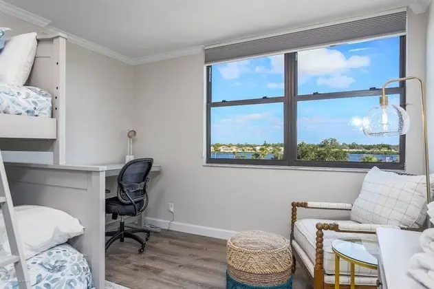 Daire (Harbor Towers End Unit Pool & Bay Vie)