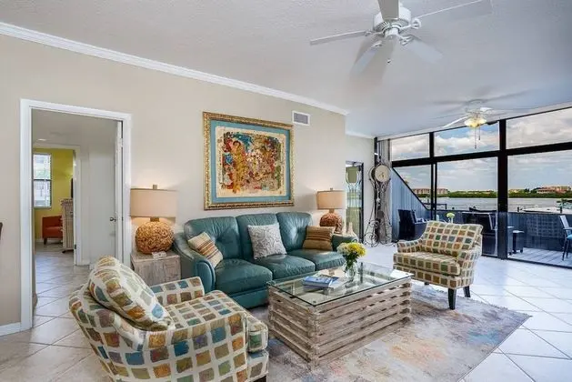 Daire (Harbor Towers Ground Floor Water View)