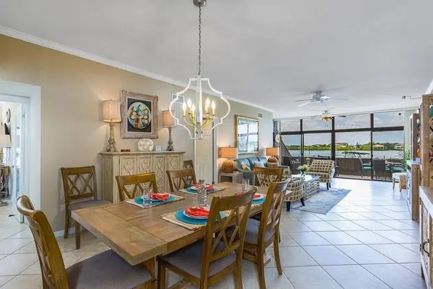 Daire (Harbor Towers Ground Floor Water View)