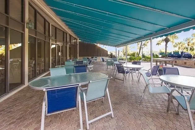 Daire (Harbor Towers Ground Floor Water View)