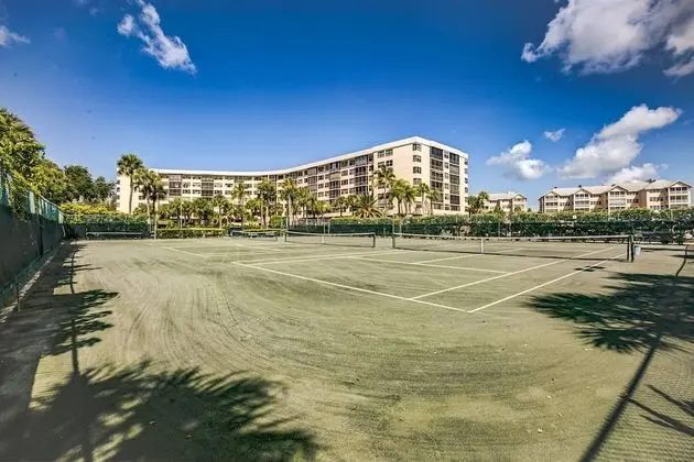 Daire (Harbor Towers Ground Floor Water View)