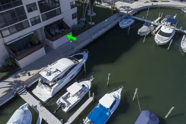 Daire (Harbor Towers Ground Floor Water View)