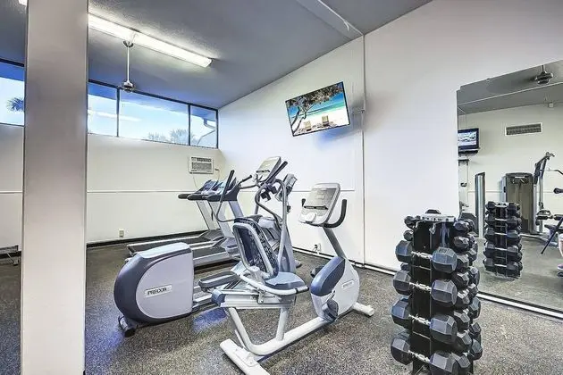 Daire (Harbor Towers Ground Floor Water View)