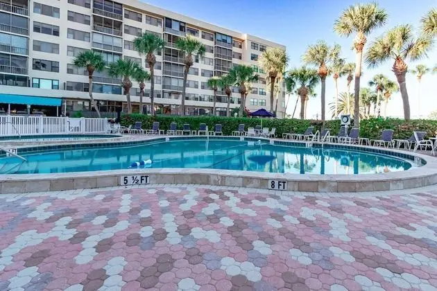 Daire (Harbor Towers Ground Floor Water View)