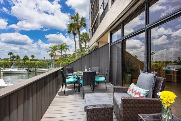 Daire (Harbor Towers Ground Floor Water View)