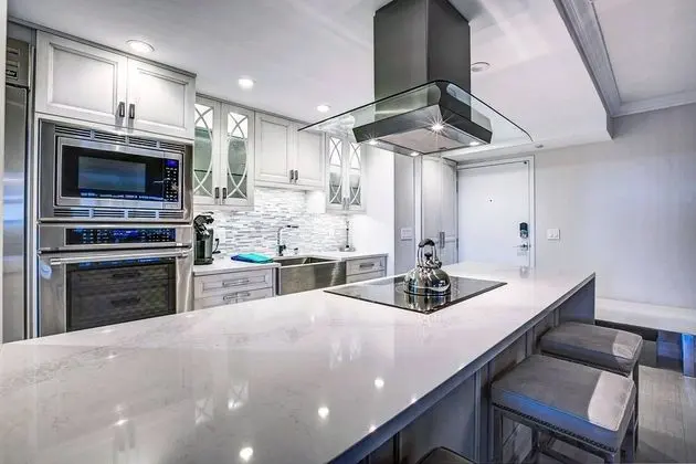 Daire (Harbor Towers Modern 3BR with den)