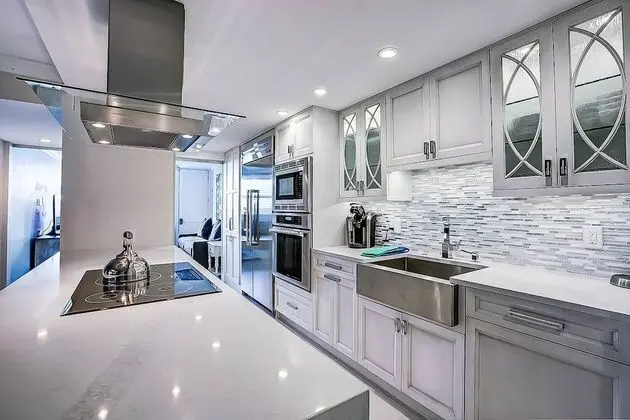 Daire (Harbor Towers Modern 3BR with den)