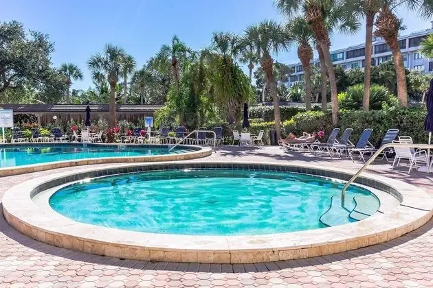Daire (Harbor Towers Modern 3BR with den)