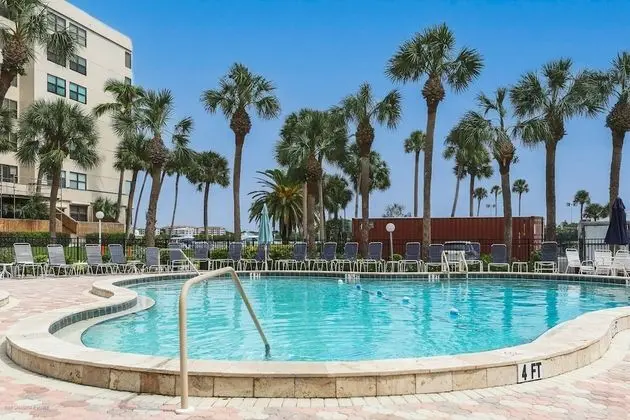 Daire (Harbor Towers Modern 3BR with den)
