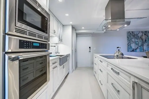 Daire (Harbor Towers Modern 3BR with den)