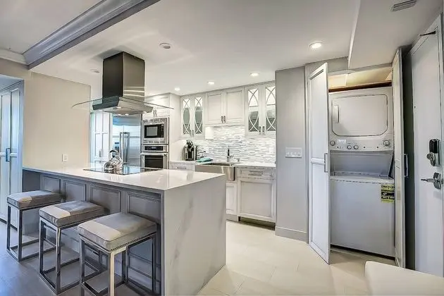 Daire (Harbor Towers Modern 3BR with den)