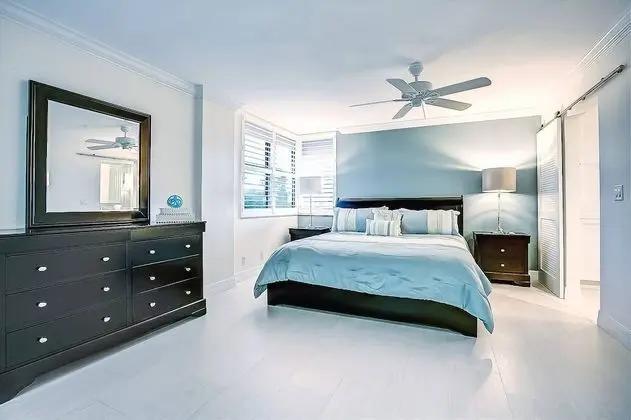 Daire (Harbor Towers Modern 3BR with den)