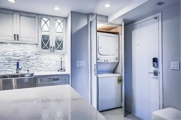 Daire (Harbor Towers Modern 3BR with den)