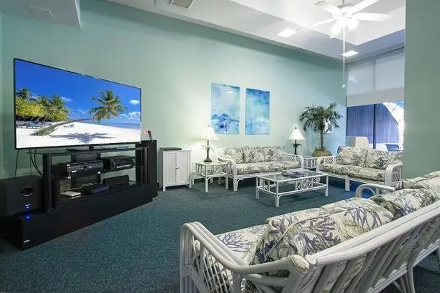 Daire (Harbor Towers Modern 3BR with den)