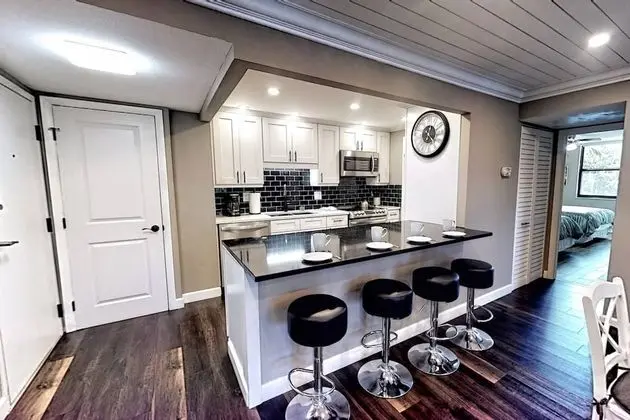 Daire (Harbor Towers Renovated 2nd Floor Sui)