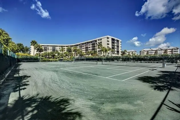 Daire (Harbor Towers Renovated 2nd Floor Sui)