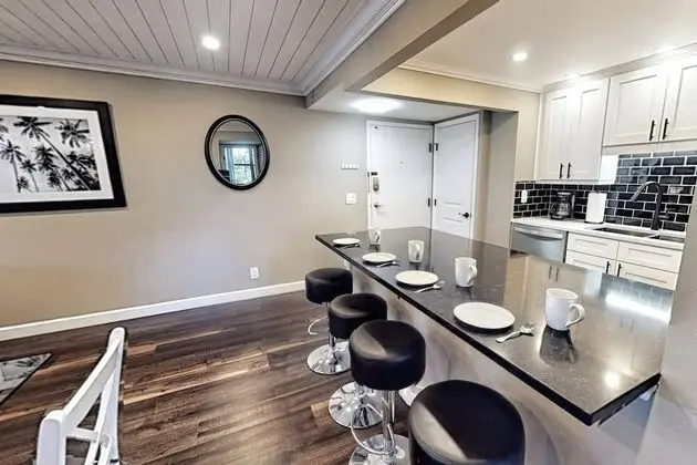 Daire (Harbor Towers Renovated 2nd Floor Sui)