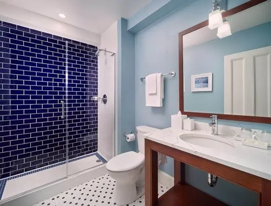 Historic 1 Bedroom Suite Ocean View