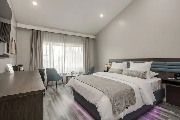 Deluxe Oda, 1 En Büyük (King) Boy Yatak