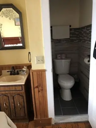 Basic Tek Büyük Yataklı Oda