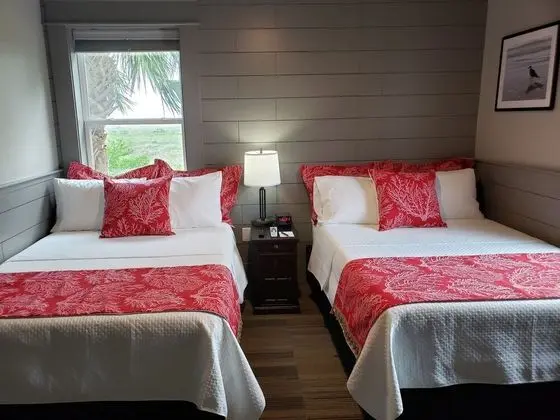 Traditional Tek Büyük Yataklı Oda