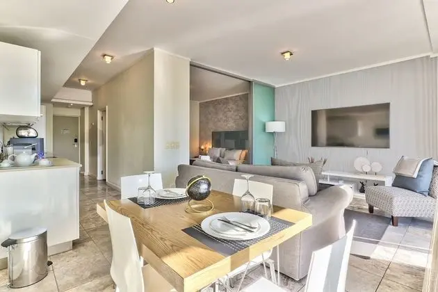 Luxury Tek Büyük Yataklı Oda
