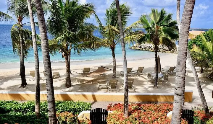 Beachfront One Bedroom Suite, Upstairs