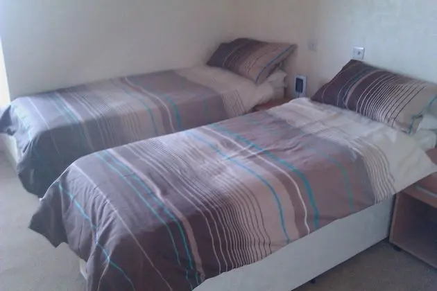 İki Ayrı Yataklı Oda, Banyolu/Duşlu