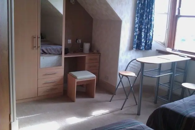 İki Ayrı Yataklı Oda, Banyolu/Duşlu