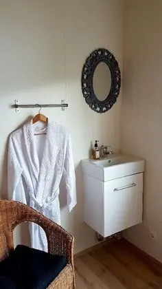 Tek Kişilik Oda, Ortak Banyo