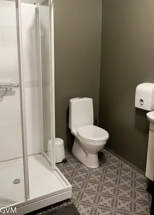 Tek Kişilik Oda, Ortak Banyo