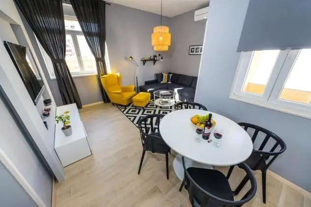 Superior Apart Daire, 2 Yatak Odası, Balkon, Deniz Manzaralı