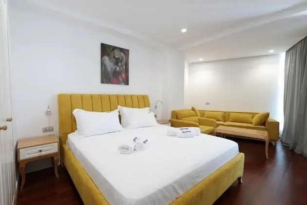 Deluxe Üç Kişilik Oda
