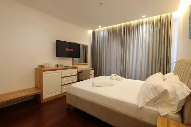 Standard Tek Büyük Yataklı Oda