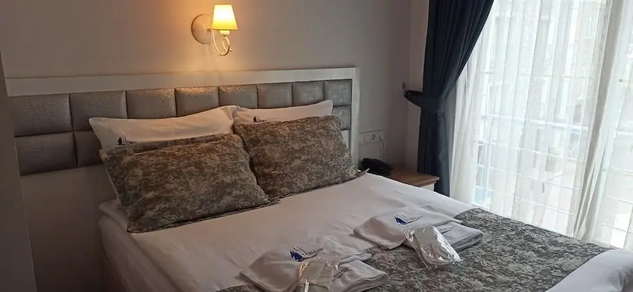 Standard Tek Büyük Yataklı Oda