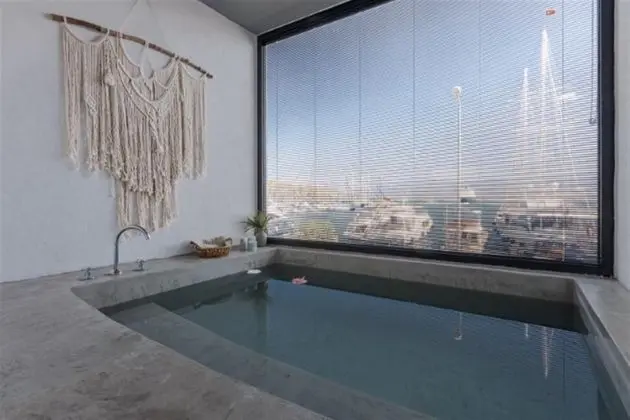 Deluxe Private Pool Rooms
