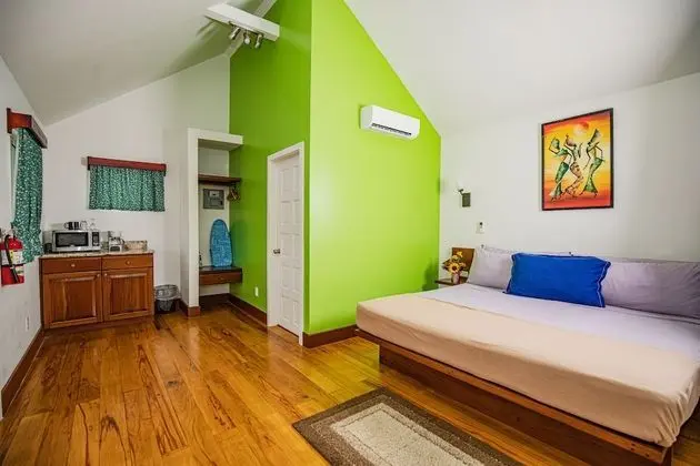 Deluxe Kır Evi, 1 En Büyük (King) Boy Yatak, Sigara İçilmez, Havuz Manzaralı