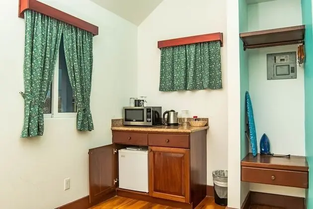 Deluxe Kır Evi, 1 En Büyük (King) Boy Yatak, Sigara İçilmez, Havuz Manzaralı